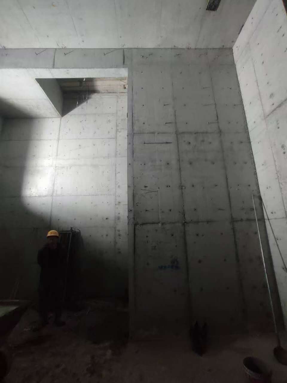 郑州墙上开槽钢筋断了有影响吗